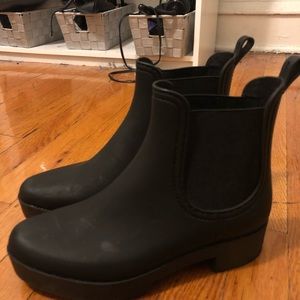 hydra lug waterproof chelsea boot